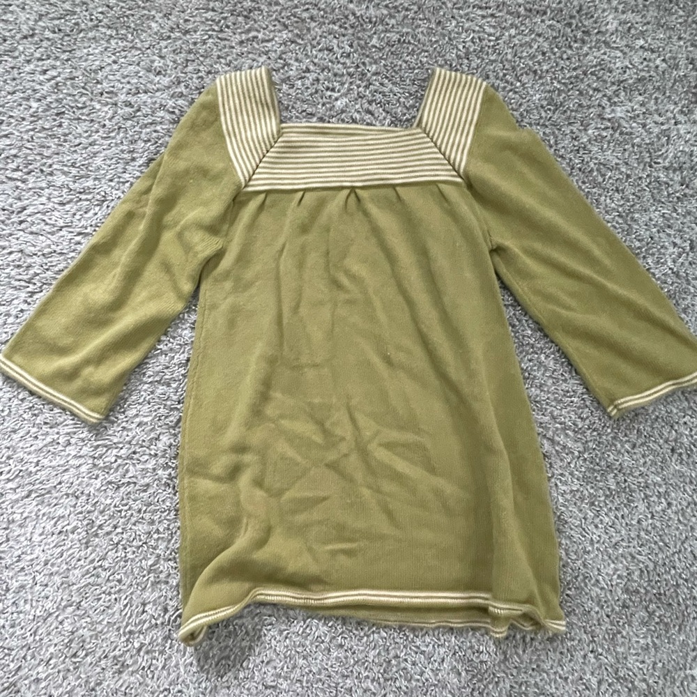 Banana Republic cropped sleeve green sweater